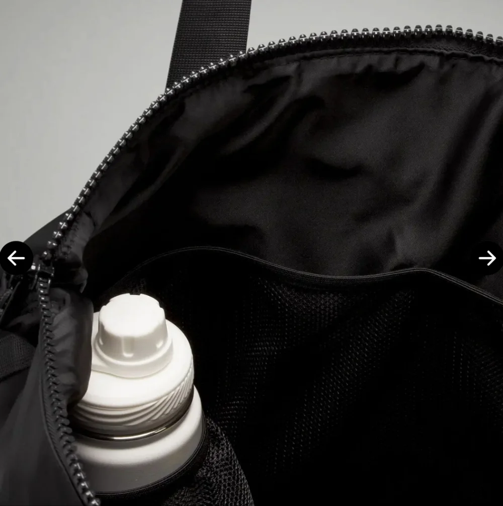 Lululemon All Day Essentials Tote Black NWT - Picture 3 of 13